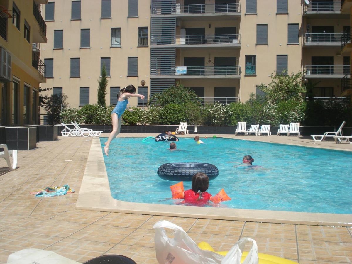 Luxury Two Br Pool View Beach Side Apartment At Algarve'S Longest Beach Armacao de Pera Luaran gambar