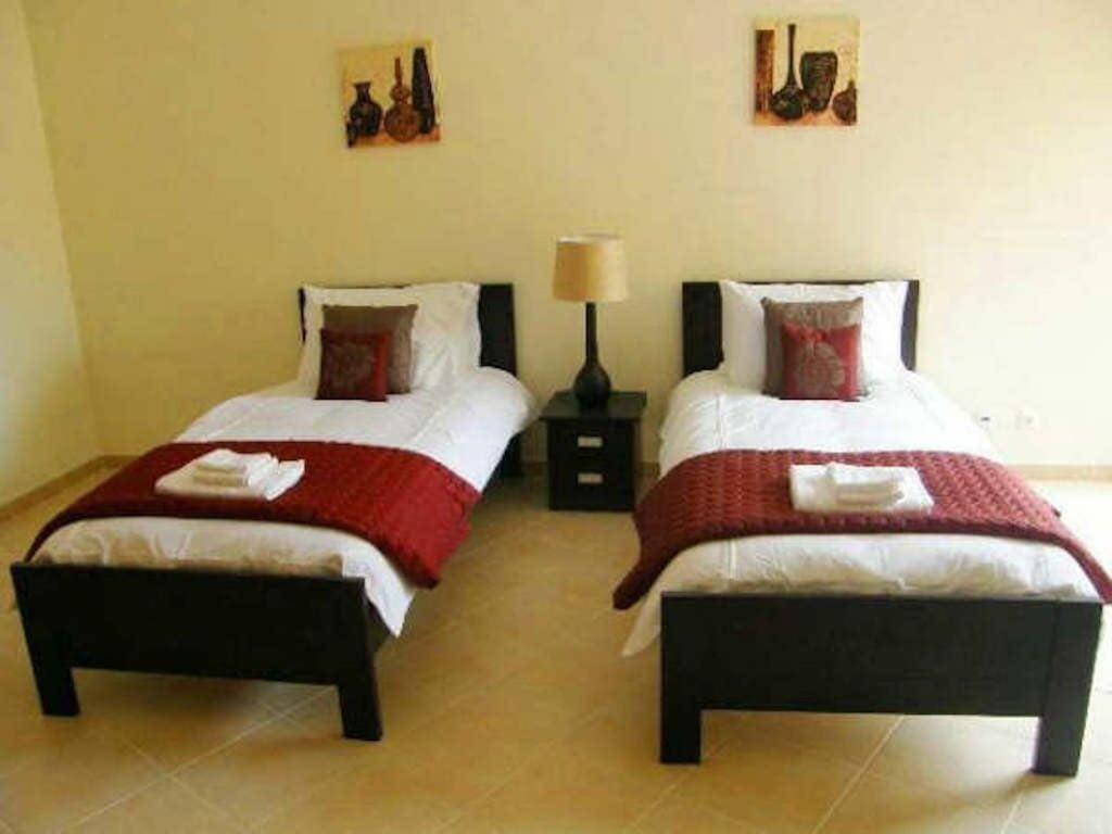 Luxury Two Br Pool View Beach Side Apartment At Algarve'S Longest Beach Armacao de Pera Luaran gambar