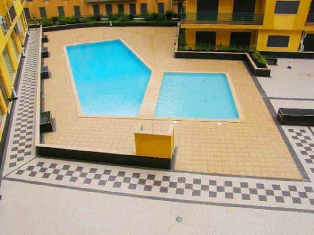 Luxury Two Br Pool View Beach Side Apartment At Algarve'S Longest Beach Armacao de Pera Luaran gambar