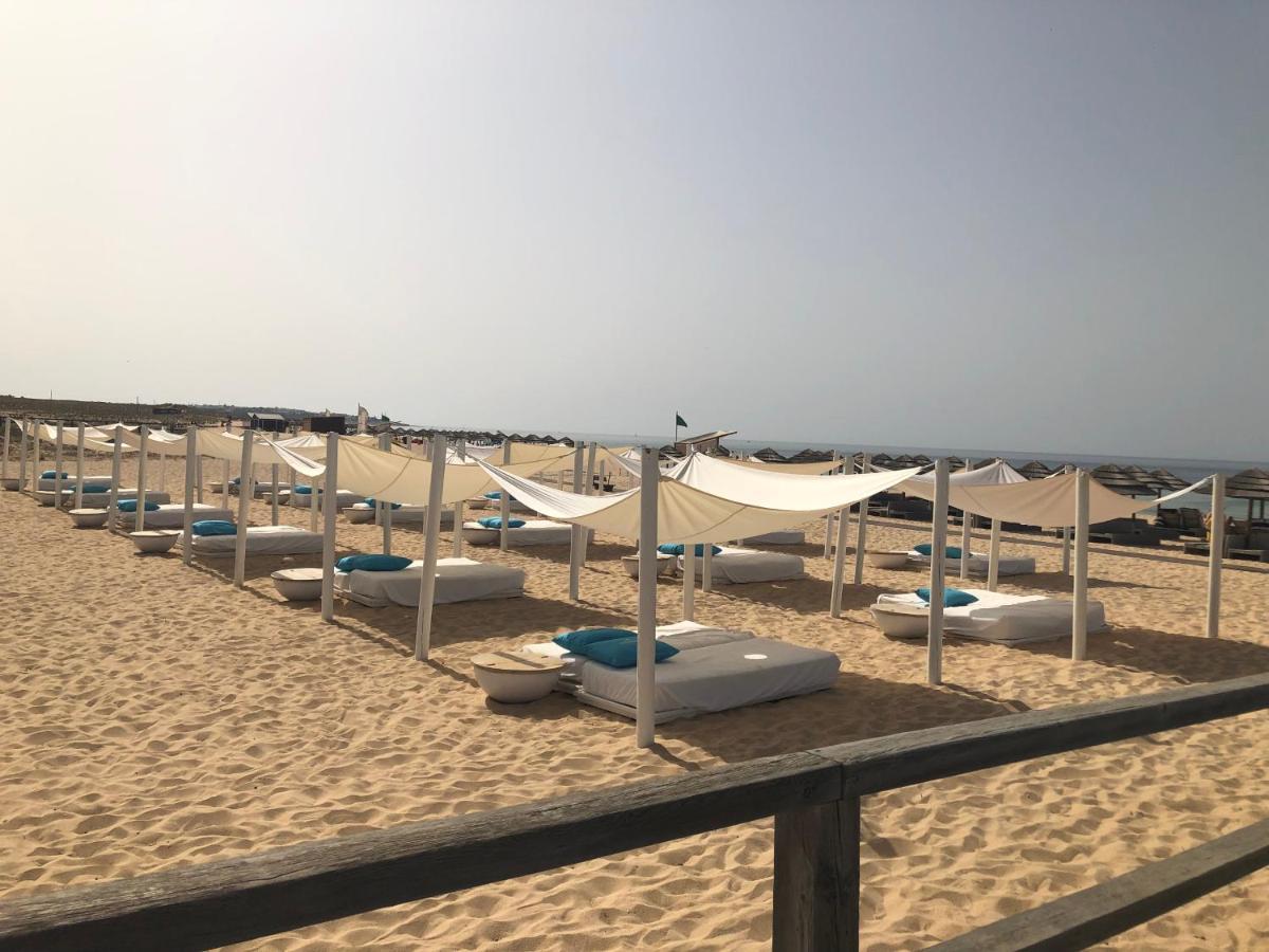 Luxury Two Br Pool View Beach Side Apartment At Algarve'S Longest Beach Armacao de Pera Luaran gambar